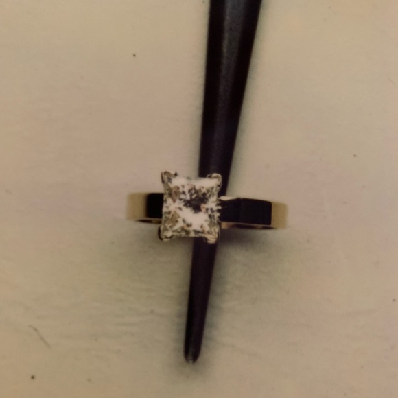 Beautiful Princess Cut Diamond Ring ......$7,000 - Picture 2 of 6